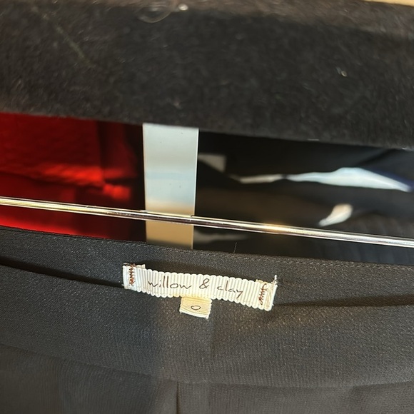 Willow & Clay black with brown/yellow/white embroidery shorts size 0 - Picture 2 of 3